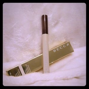 BECCA Shimmering Skin Perfector